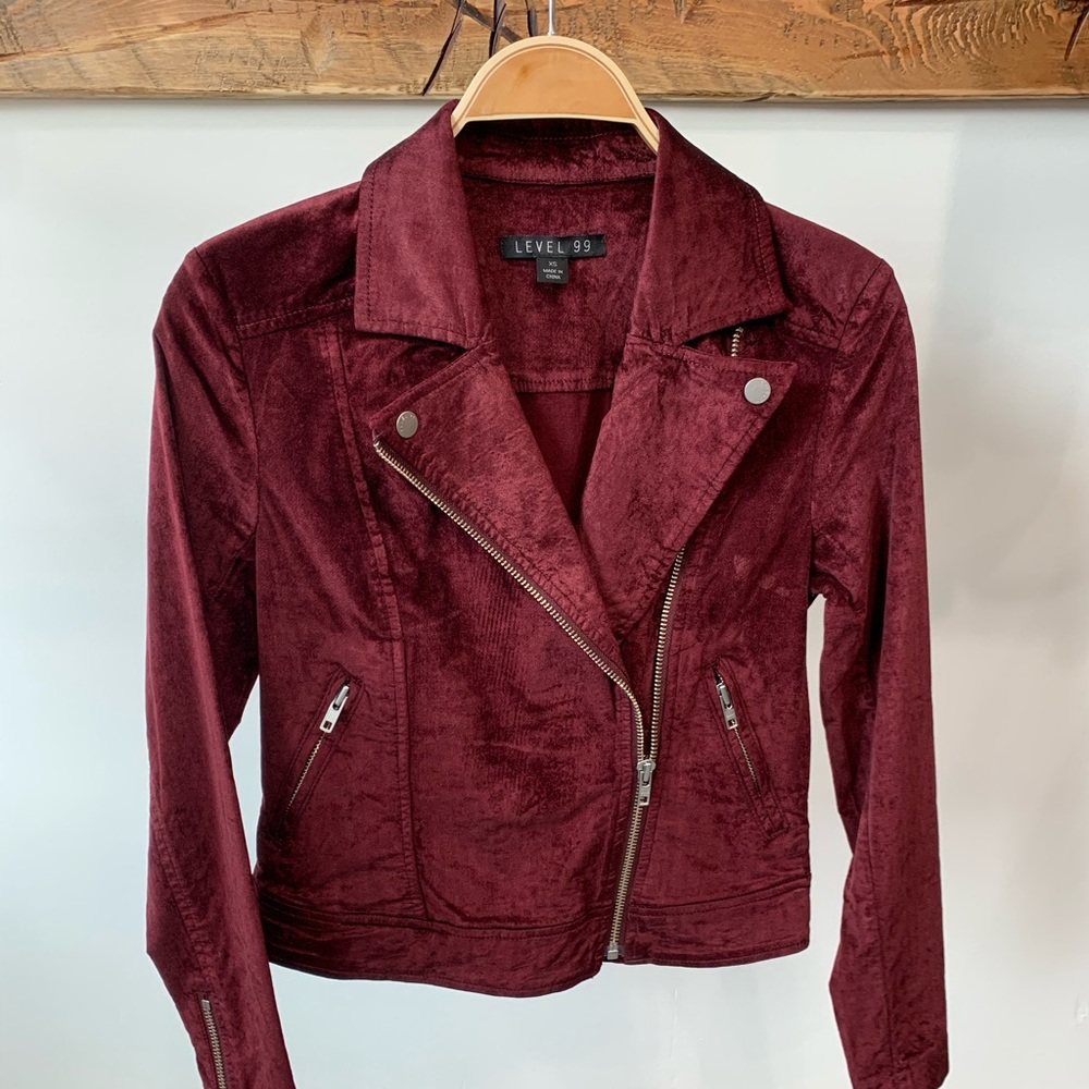 ✨SOLD✨🌸HOST PICK🌸Level 99 Velvet Moto Jacket